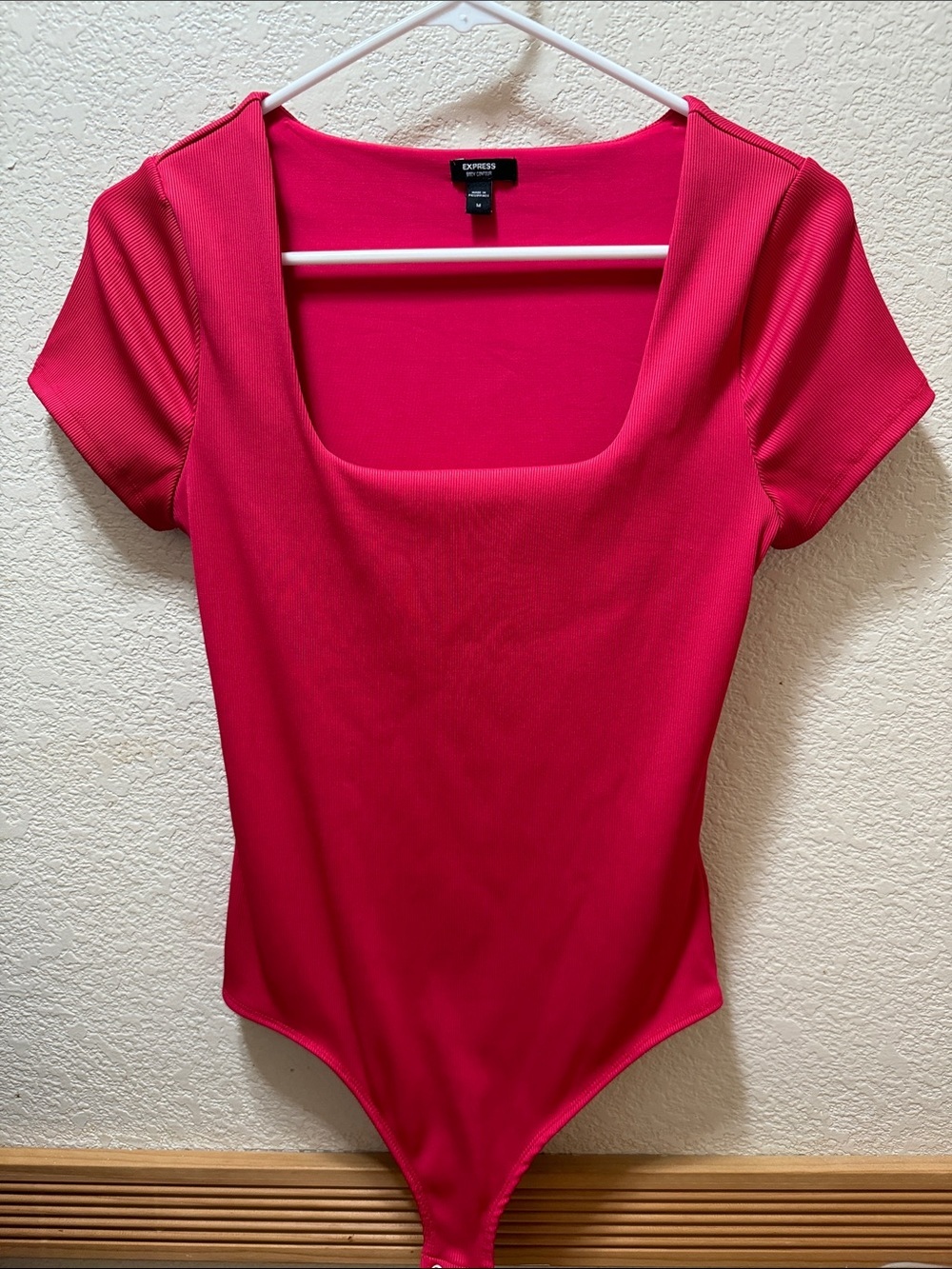 Express Hot Pink Square Neck Short Sleeve Body Contour Bodysuit Size M